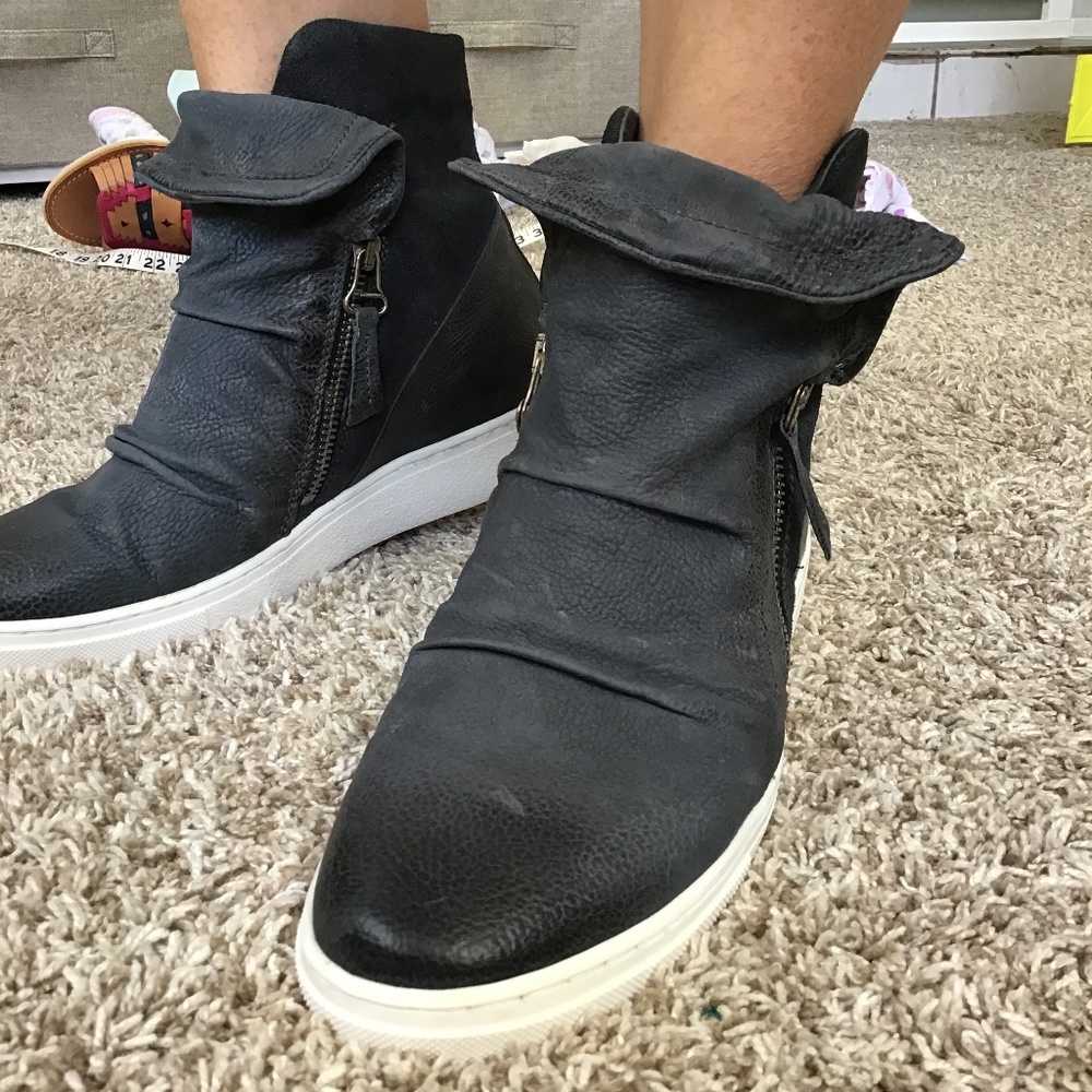 Miz Mooz sneakers womens 8.5